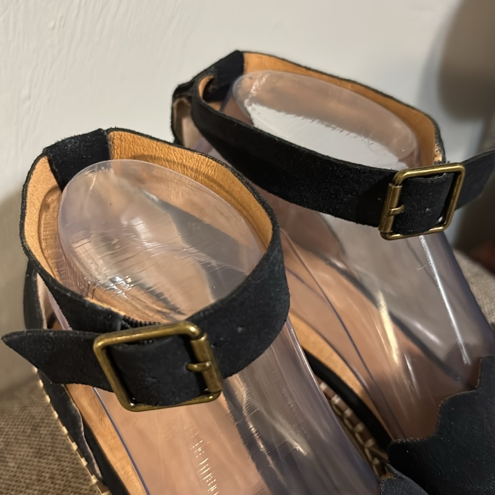 Crown Vintage black strappy wedges, size 9M. - Picture 8 of 16
